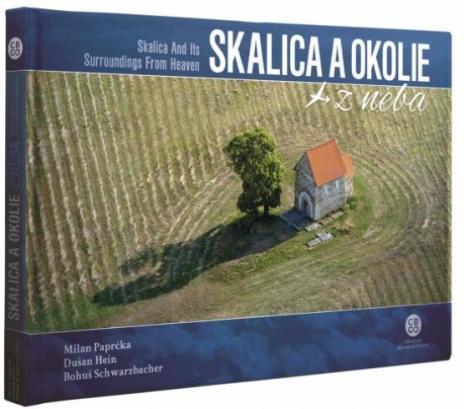 SKALICA A OKOLIE Z NEBA