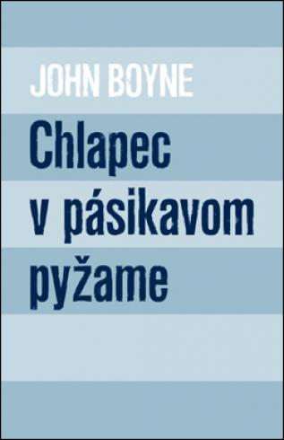 Chlapec v pásikavom pyžame